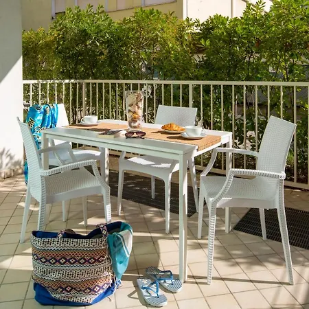 Aparthotel I Diamanti - Siroli Collection 3*